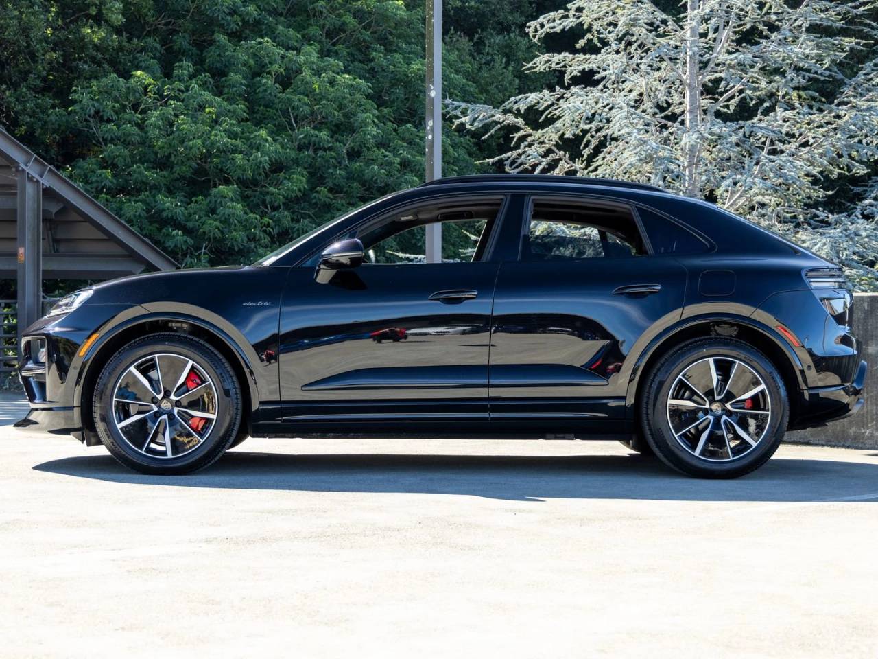 2026 Porsche Macan Turbo Electric