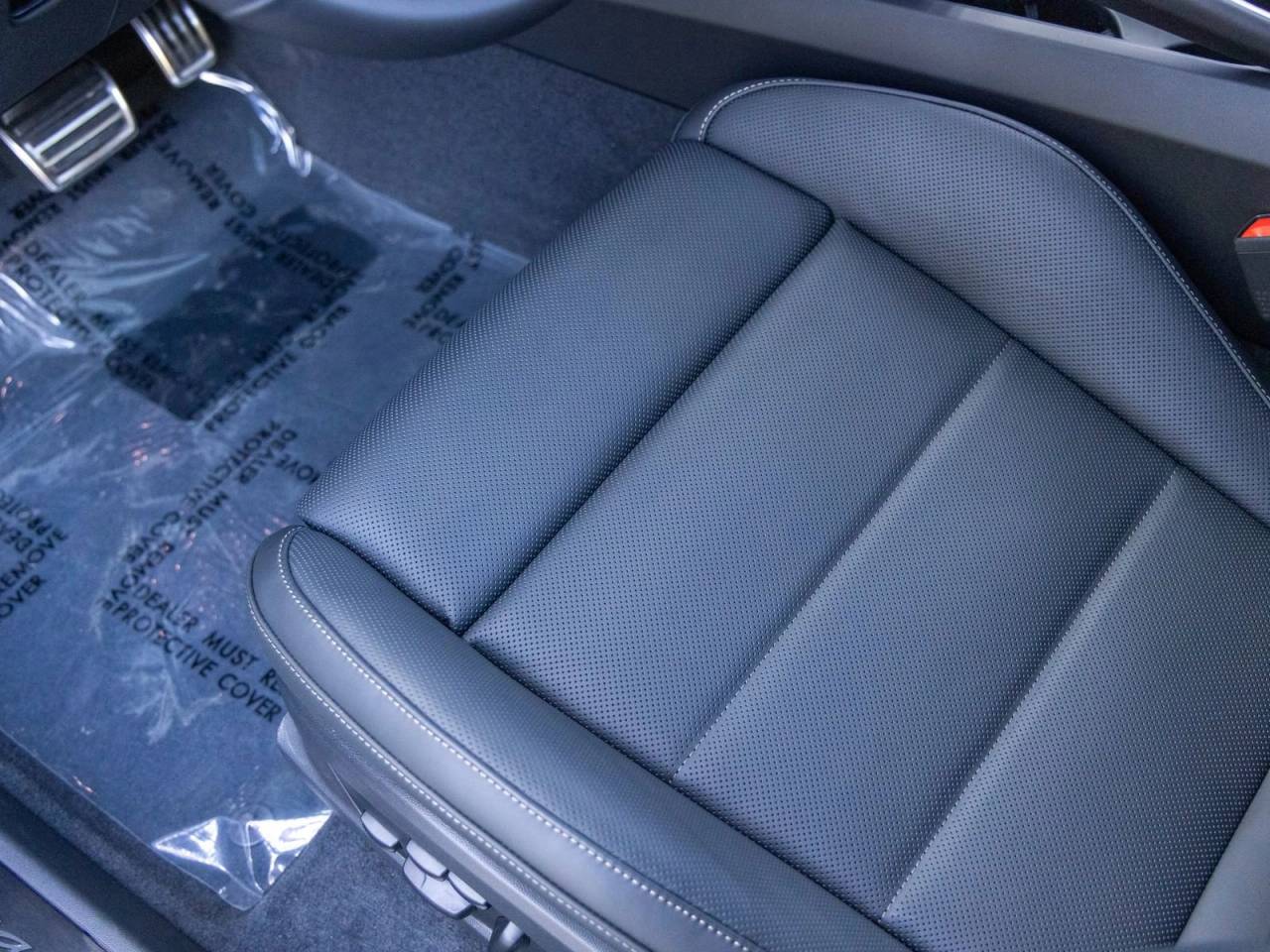 2026 Porsche Macan Turbo Electric