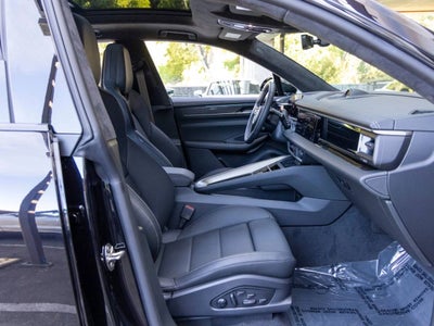 2026 Porsche Macan Turbo Electric