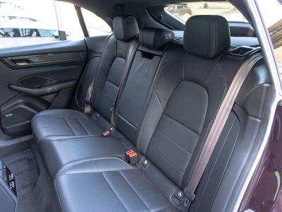 2024 Porsche Macan Turbo Electric