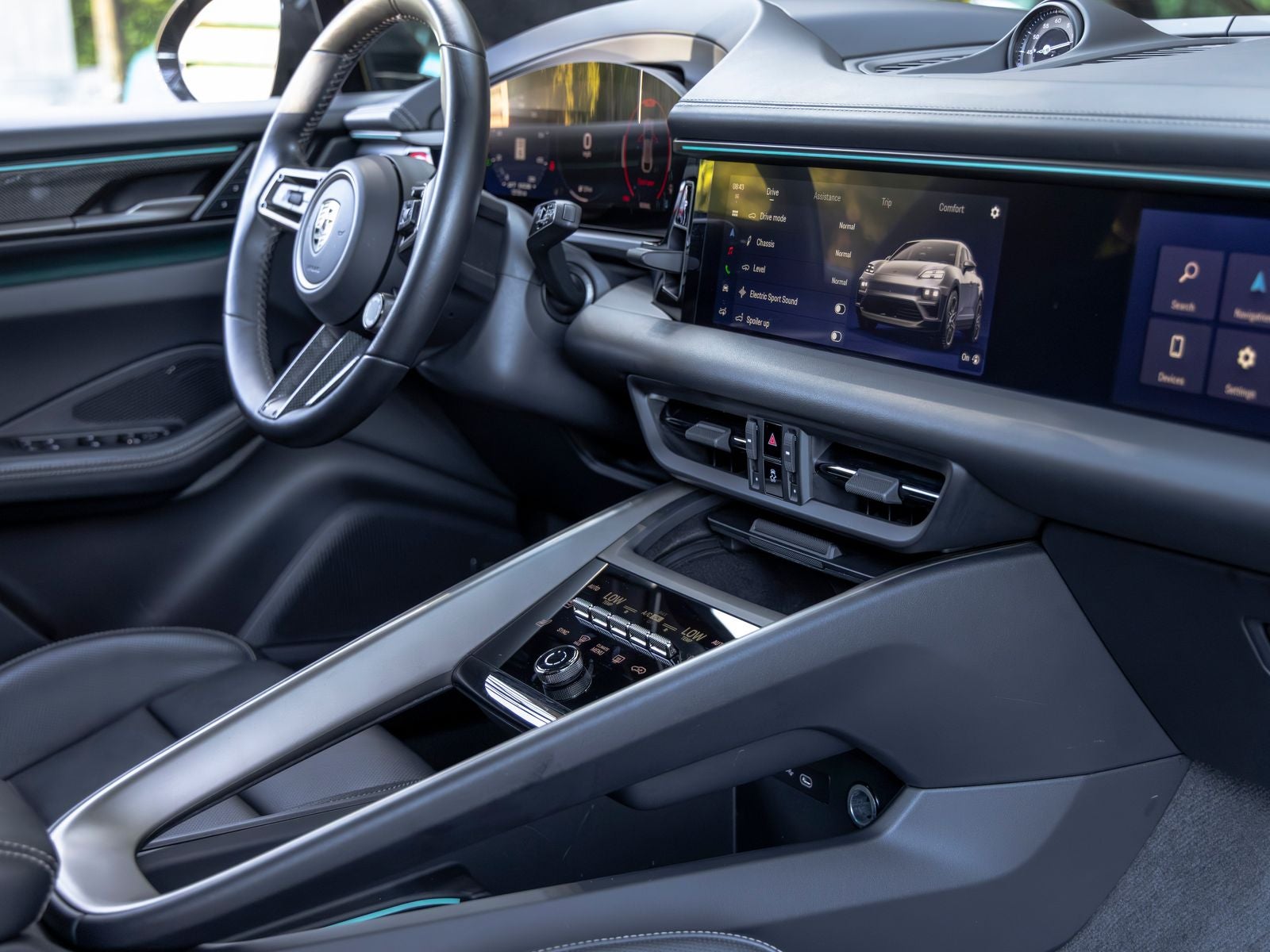 2024 Porsche Macan Turbo Electric