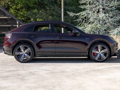 2024 Porsche Macan Turbo Electric