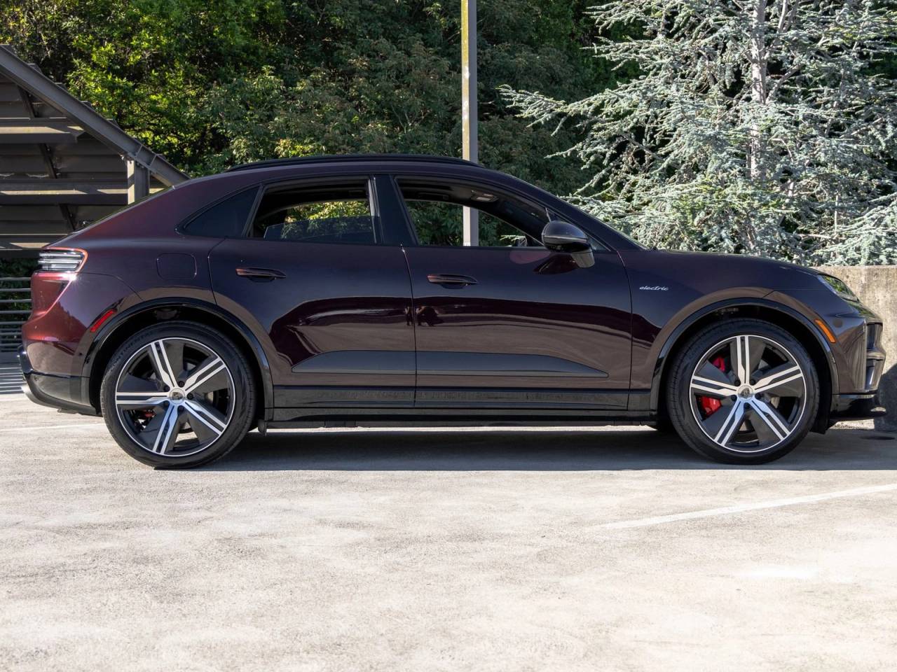 2024 Porsche Macan Turbo Electric
