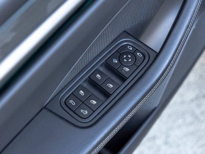 2024 Porsche Macan Turbo Electric