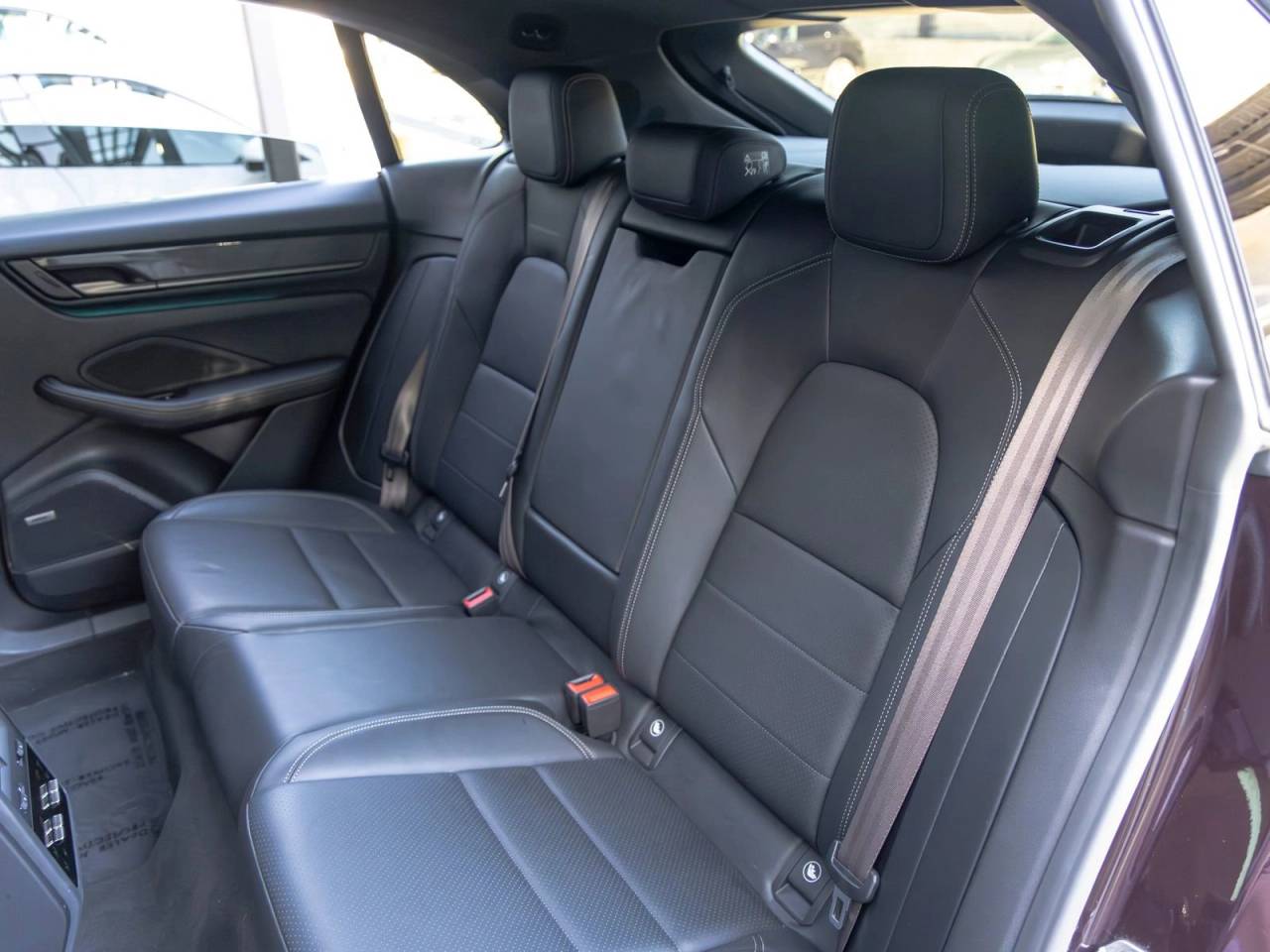 2024 Porsche Macan Turbo Electric