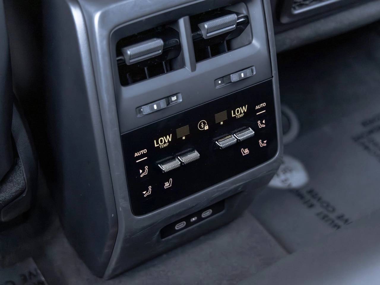 2024 Porsche Macan Turbo Electric