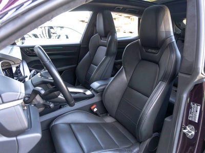 2024 Porsche Macan Turbo Electric