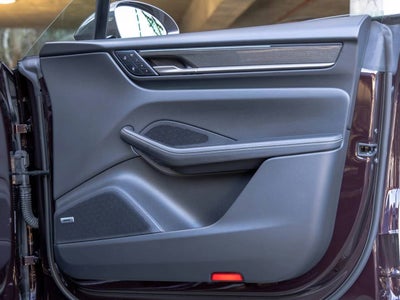 2024 Porsche Macan Turbo Electric