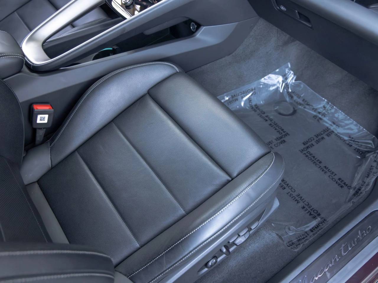 2024 Porsche Macan Turbo Electric