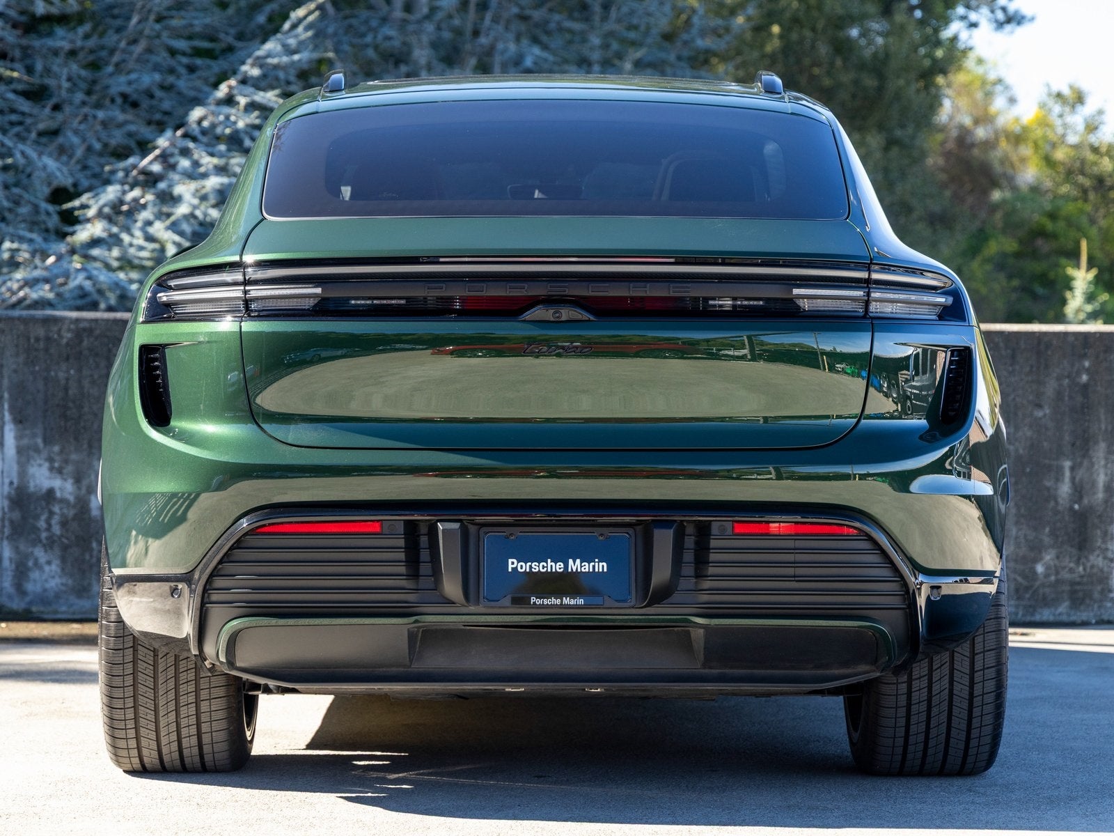2024 Porsche Macan Macan Turbo Electric