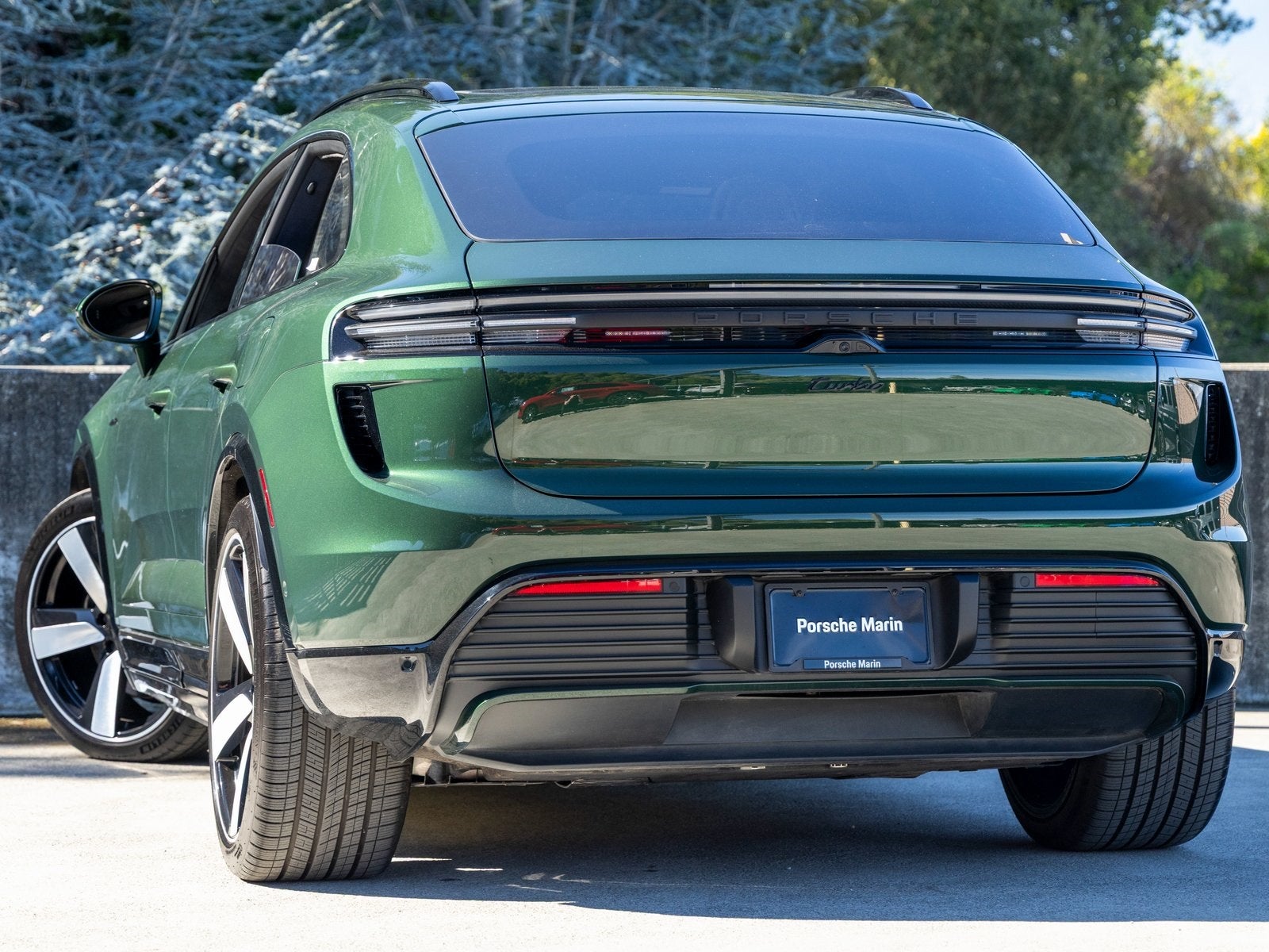 2024 Porsche Macan Macan Turbo Electric