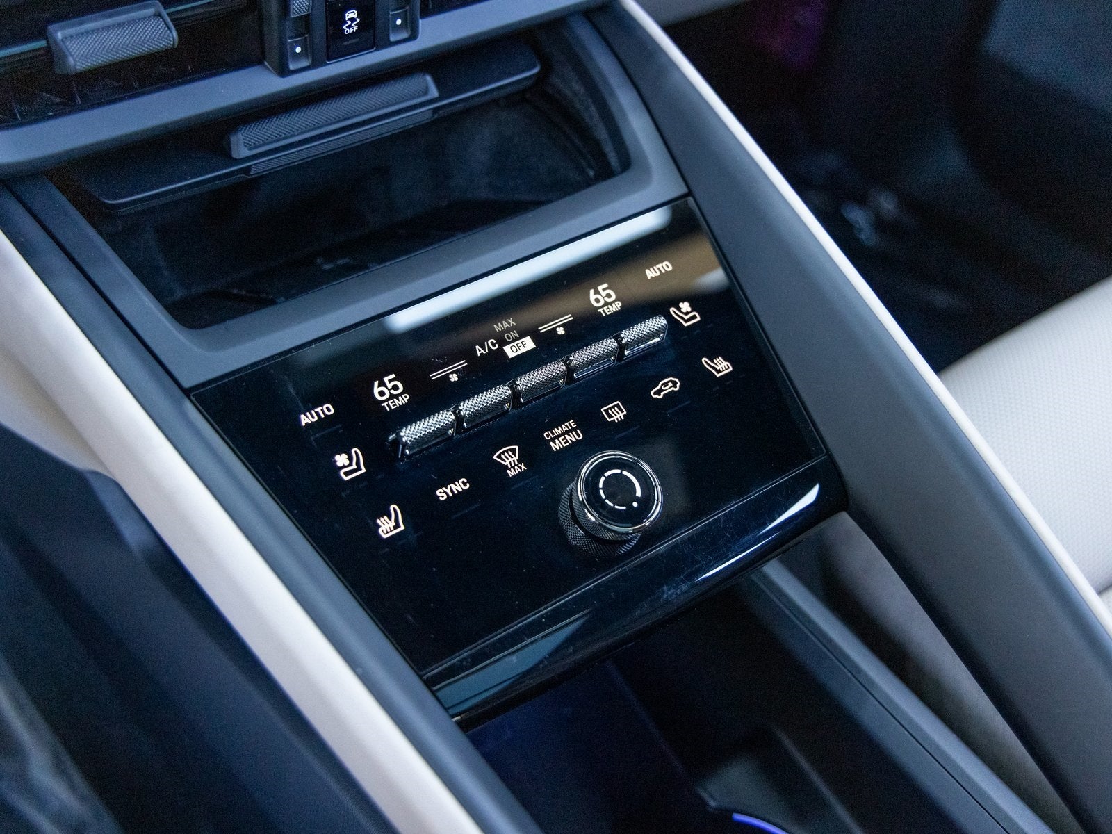 2024 Porsche Macan Macan Turbo Electric