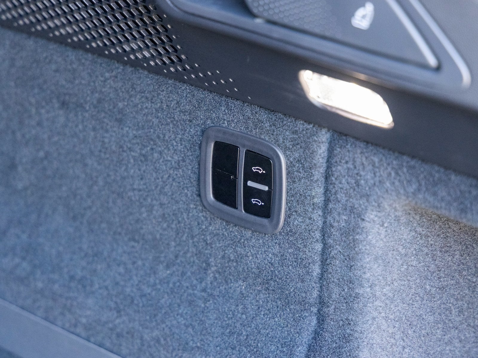 2024 Porsche Macan Macan Turbo Electric