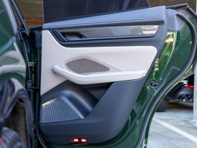 2024 Porsche Macan Macan Turbo Electric