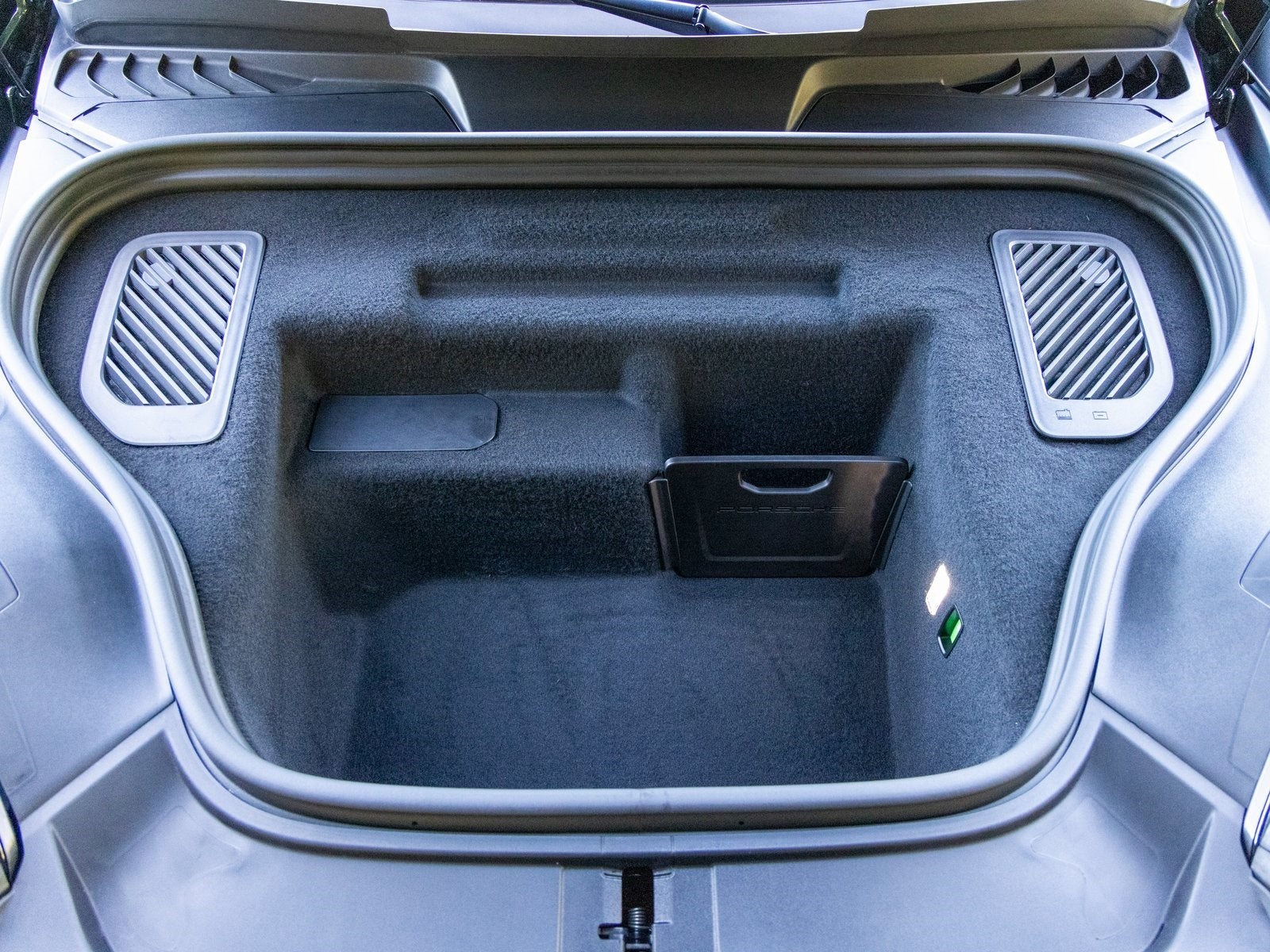 2024 Porsche Macan Macan Turbo Electric