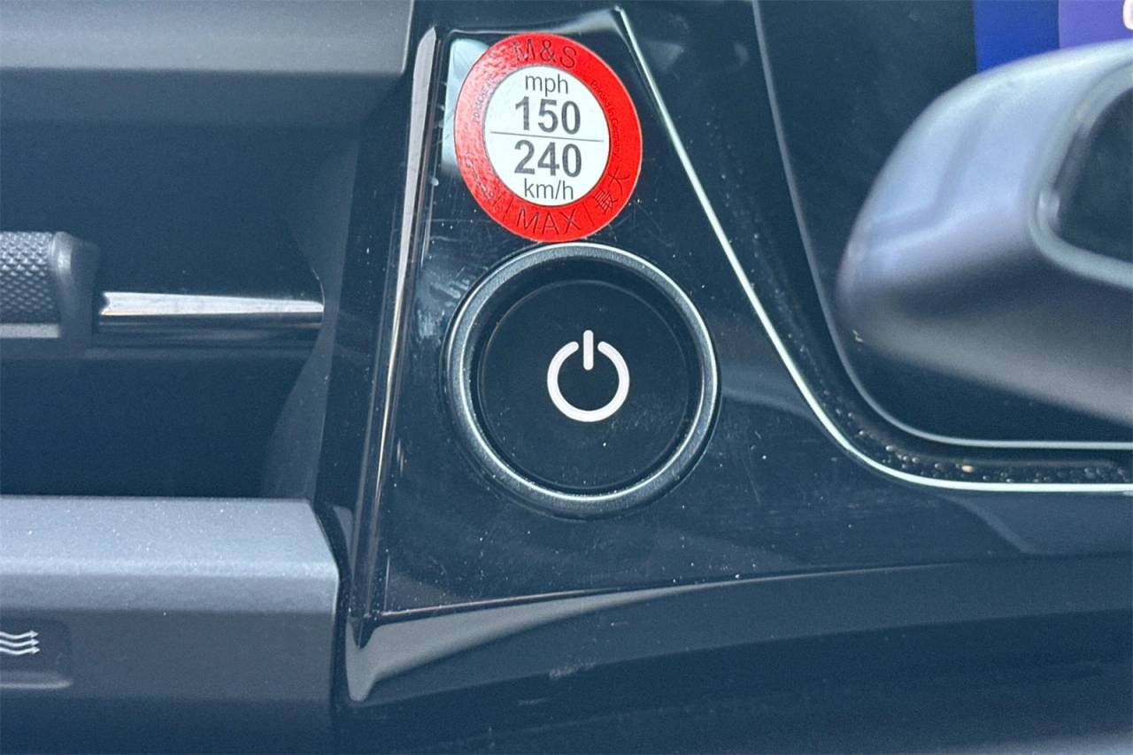 2024 Porsche Macan Macan Turbo Electric