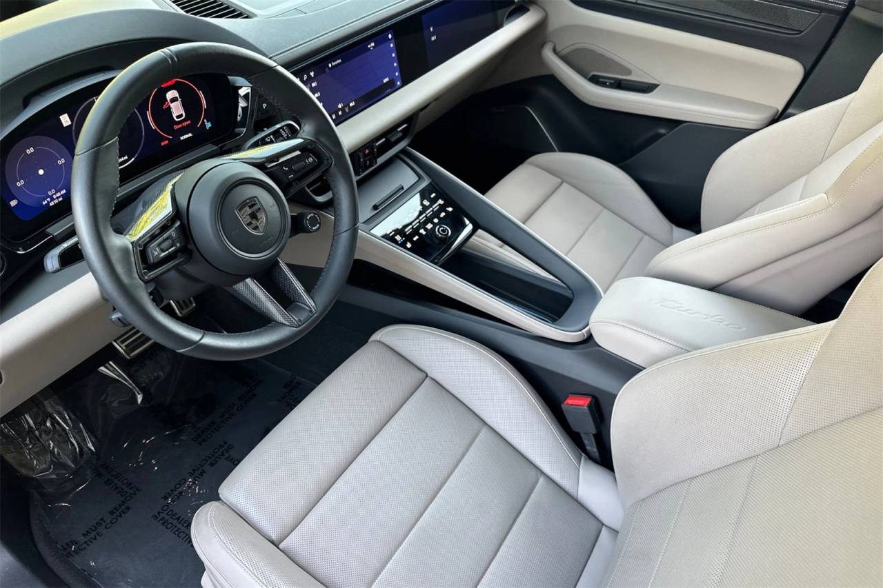 2024 Porsche Macan Macan Turbo Electric