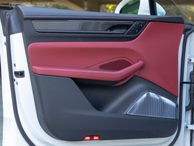 2025 Porsche Macan Turbo Electric