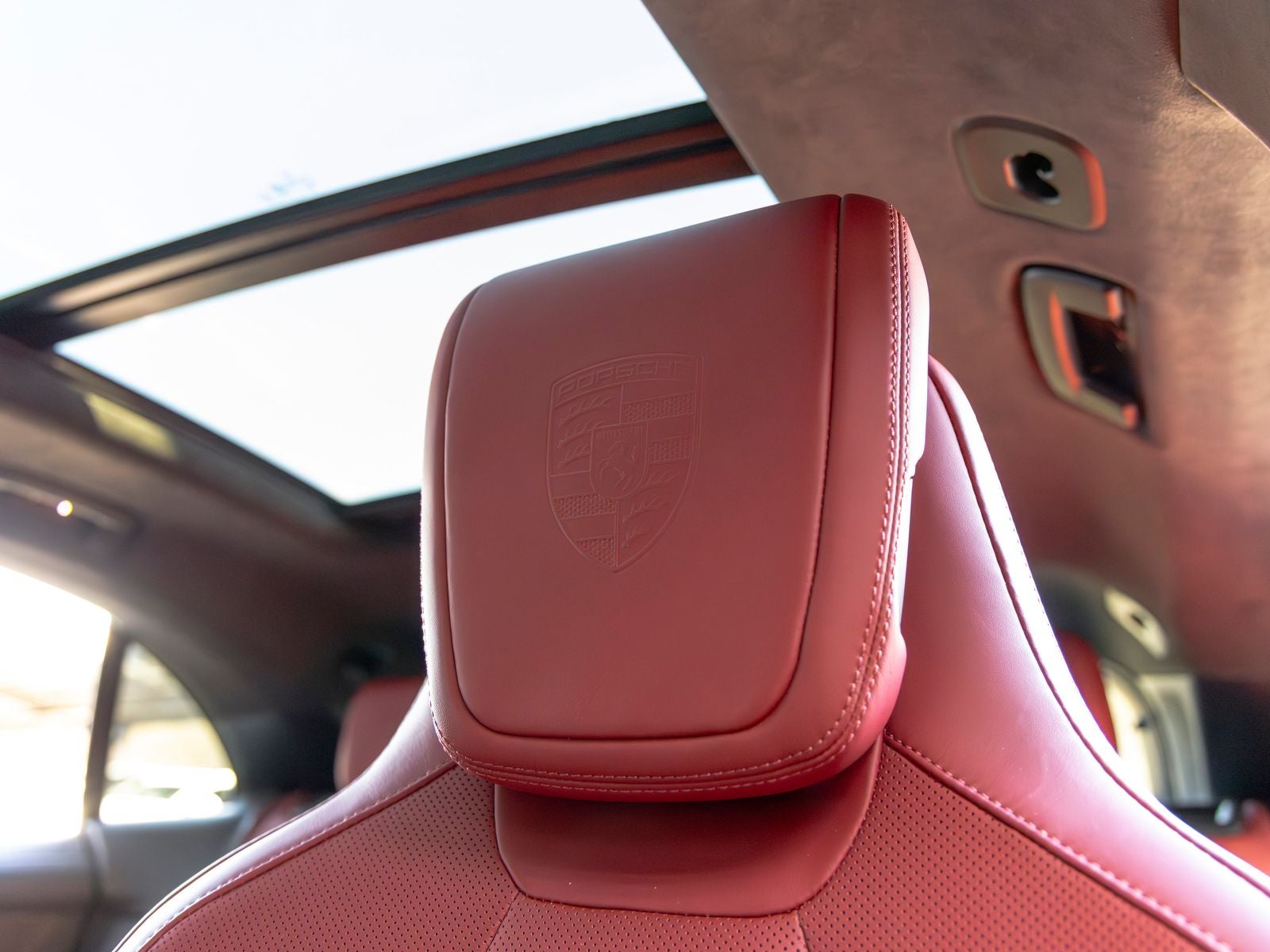 2025 Porsche Macan Turbo Electric