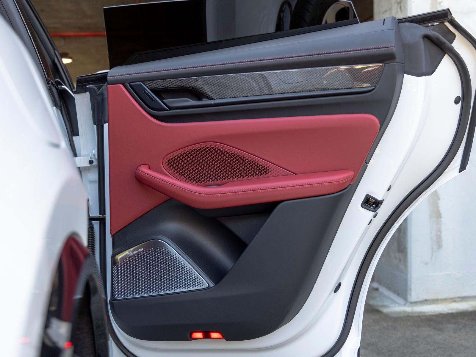 2025 Porsche Macan Turbo Electric