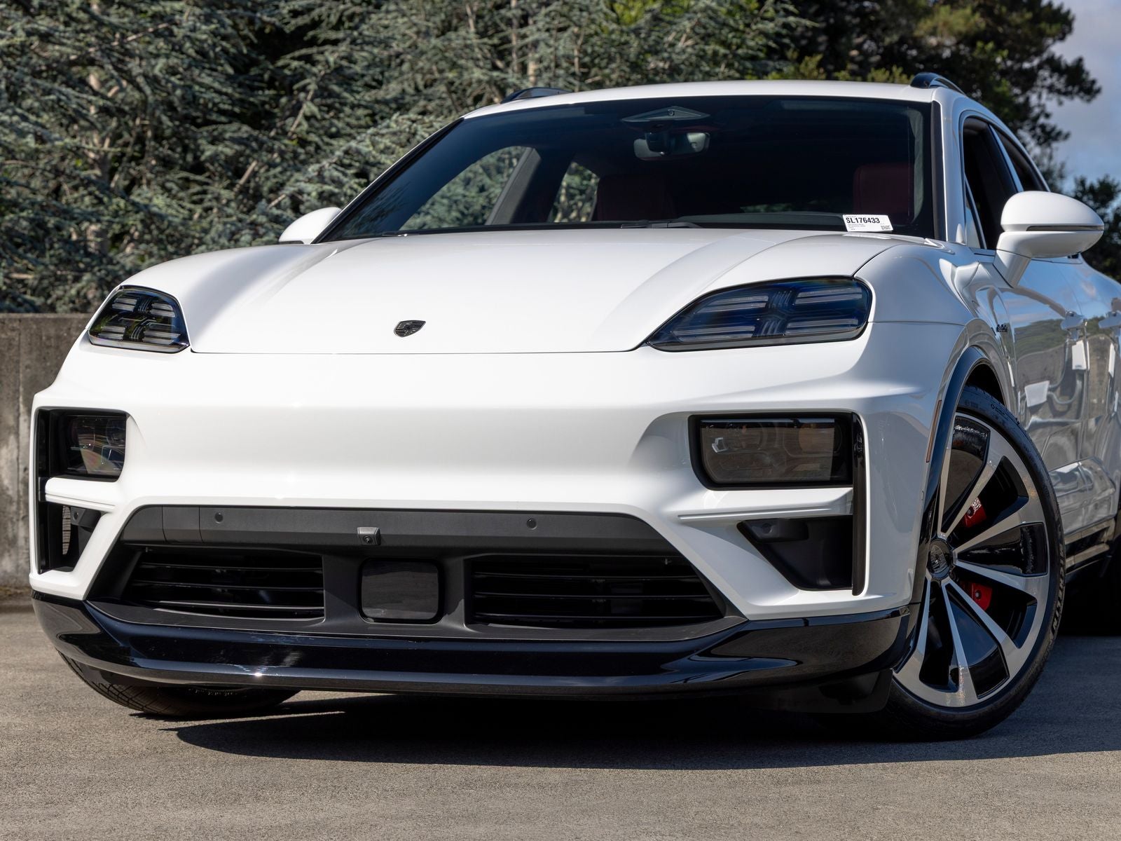 2025 Porsche Macan Turbo Electric