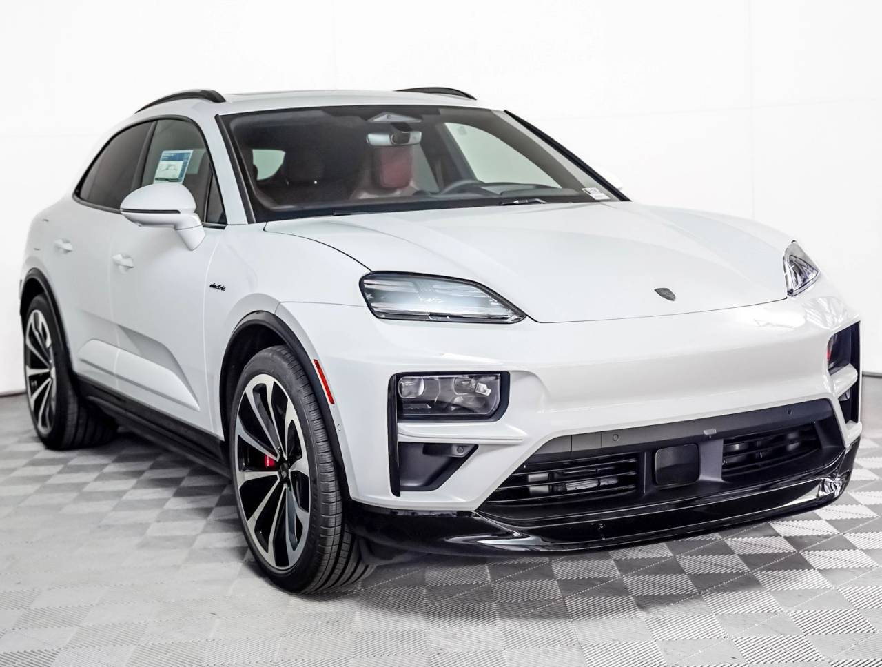 2025 Porsche Macan Turbo Electric