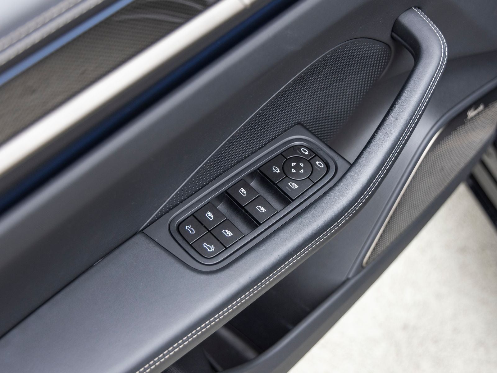 2024 Porsche Macan Macan Turbo
