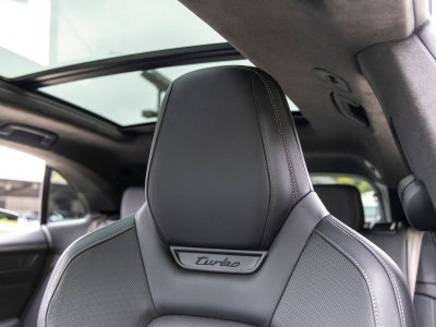 2024 Porsche Macan Macan Turbo