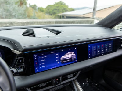 2024 Porsche Macan Macan Turbo