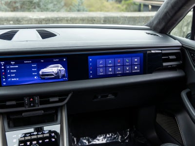 2024 Porsche Macan Macan Turbo