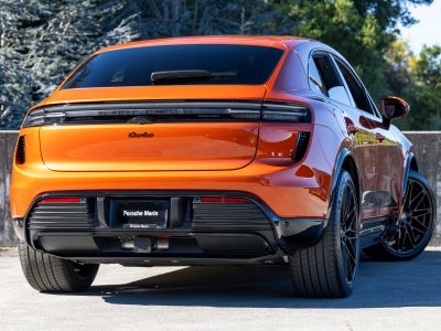 2024 Porsche Macan Macan Turbo Electric