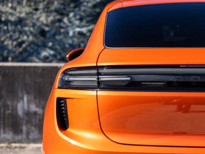 2024 Porsche Macan Macan Turbo Electric