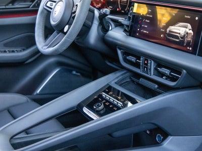 2024 Porsche Macan Macan Turbo Electric