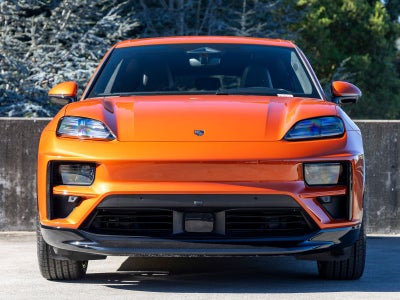 2024 Porsche Macan Macan Turbo Electric