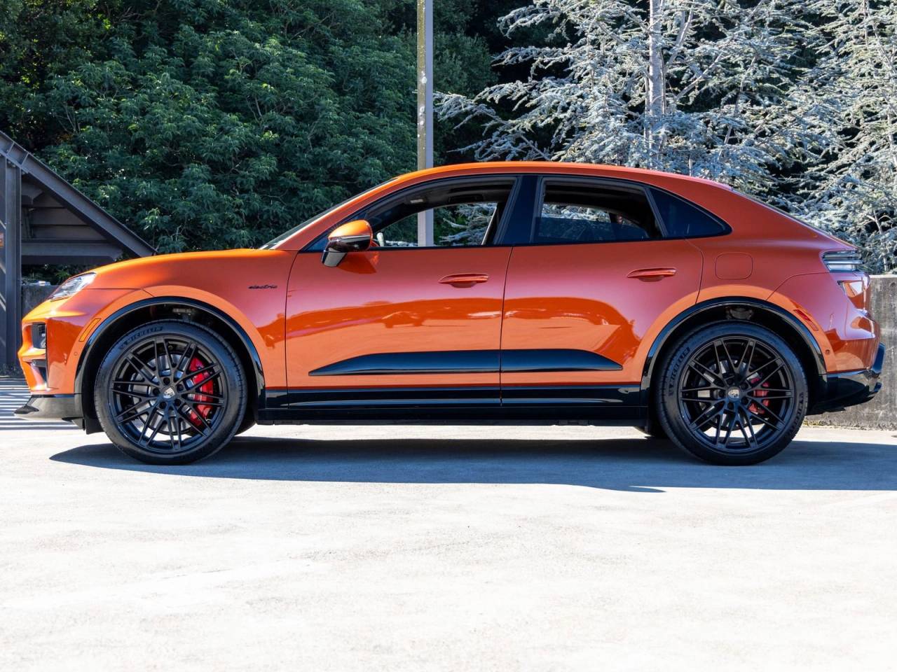 2024 Porsche Macan Macan Turbo Electric