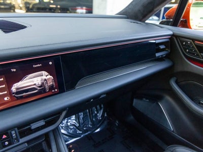 2024 Porsche Macan Macan Turbo Electric