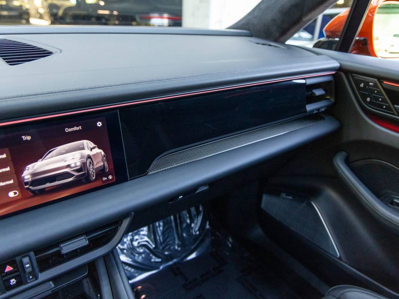 2024 Porsche Macan Macan Turbo Electric