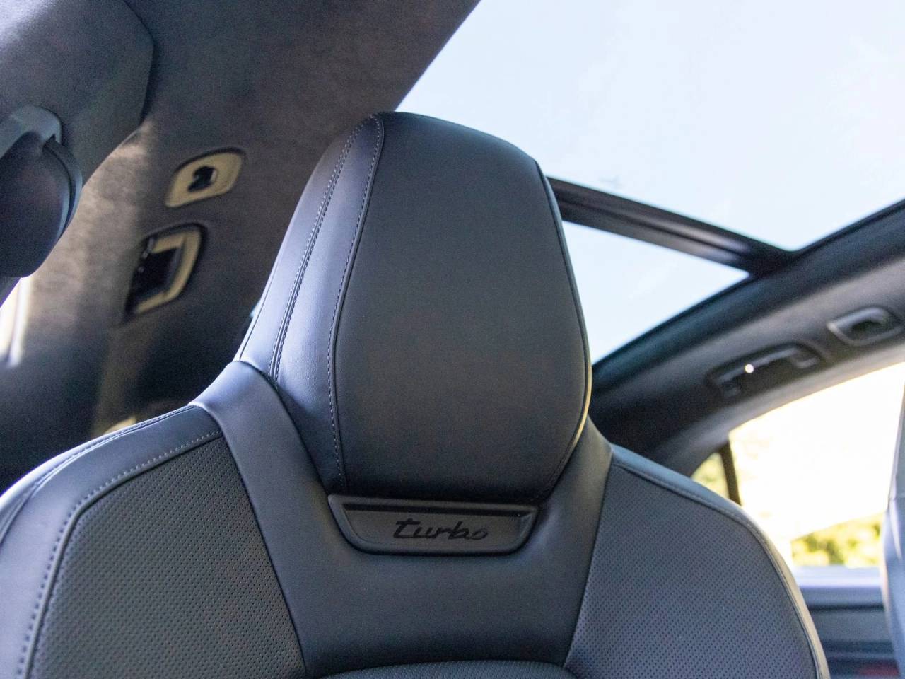 2024 Porsche Macan Macan Turbo Electric