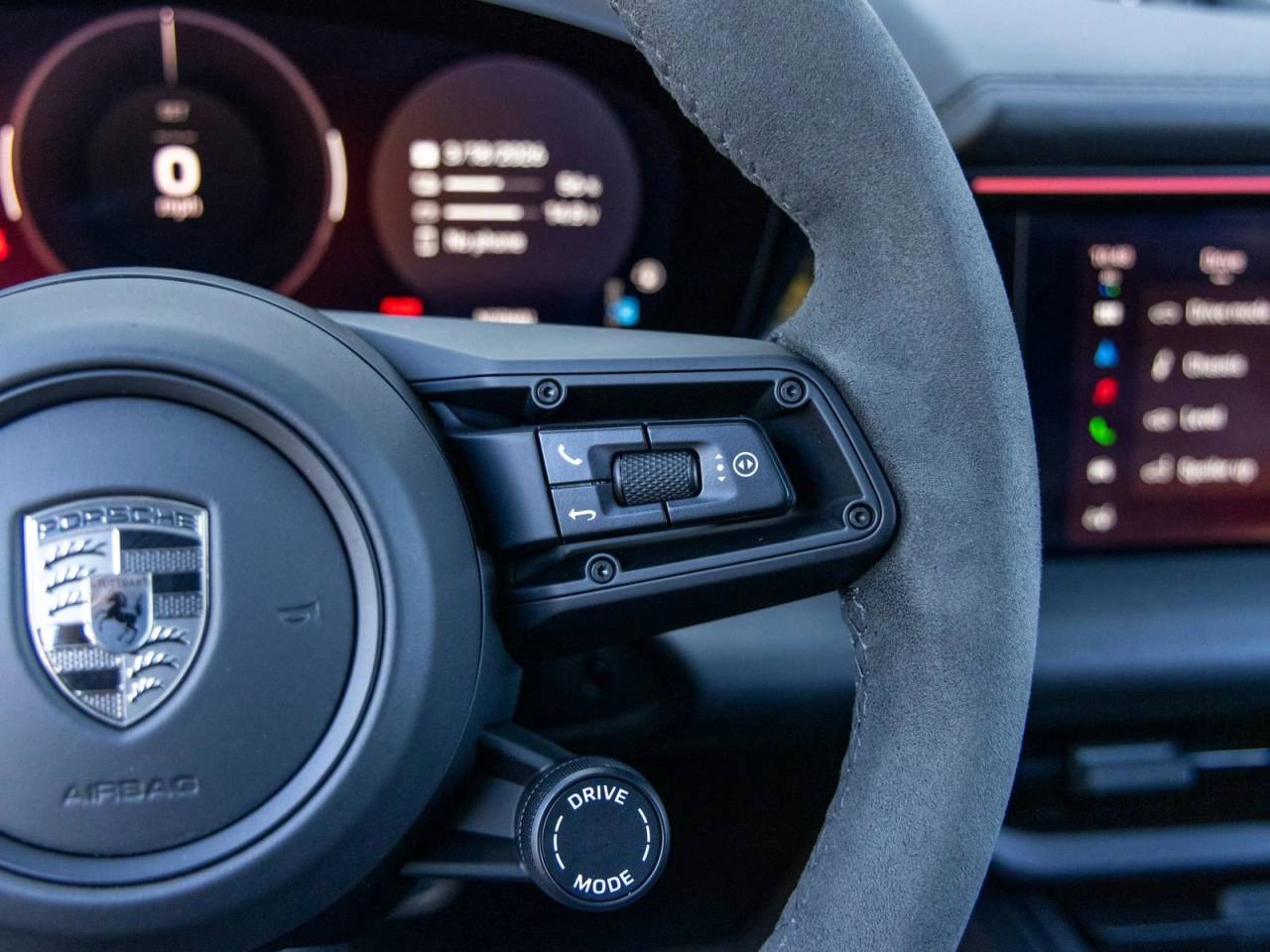 2024 Porsche Macan Macan Turbo Electric