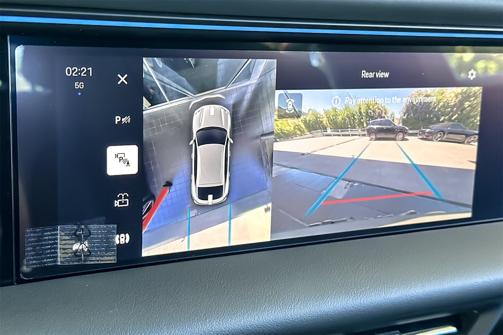 2025 Porsche Macan Macan Turbo Electric