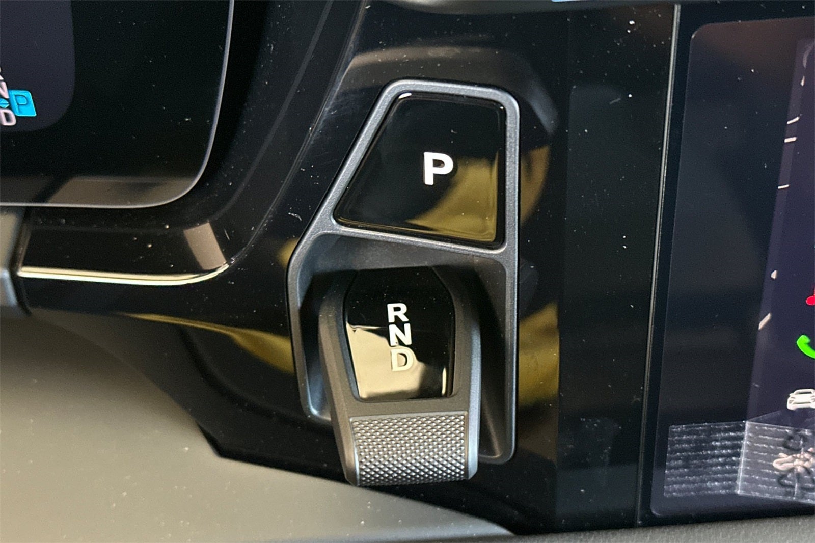 2025 Porsche Macan Macan Turbo Electric