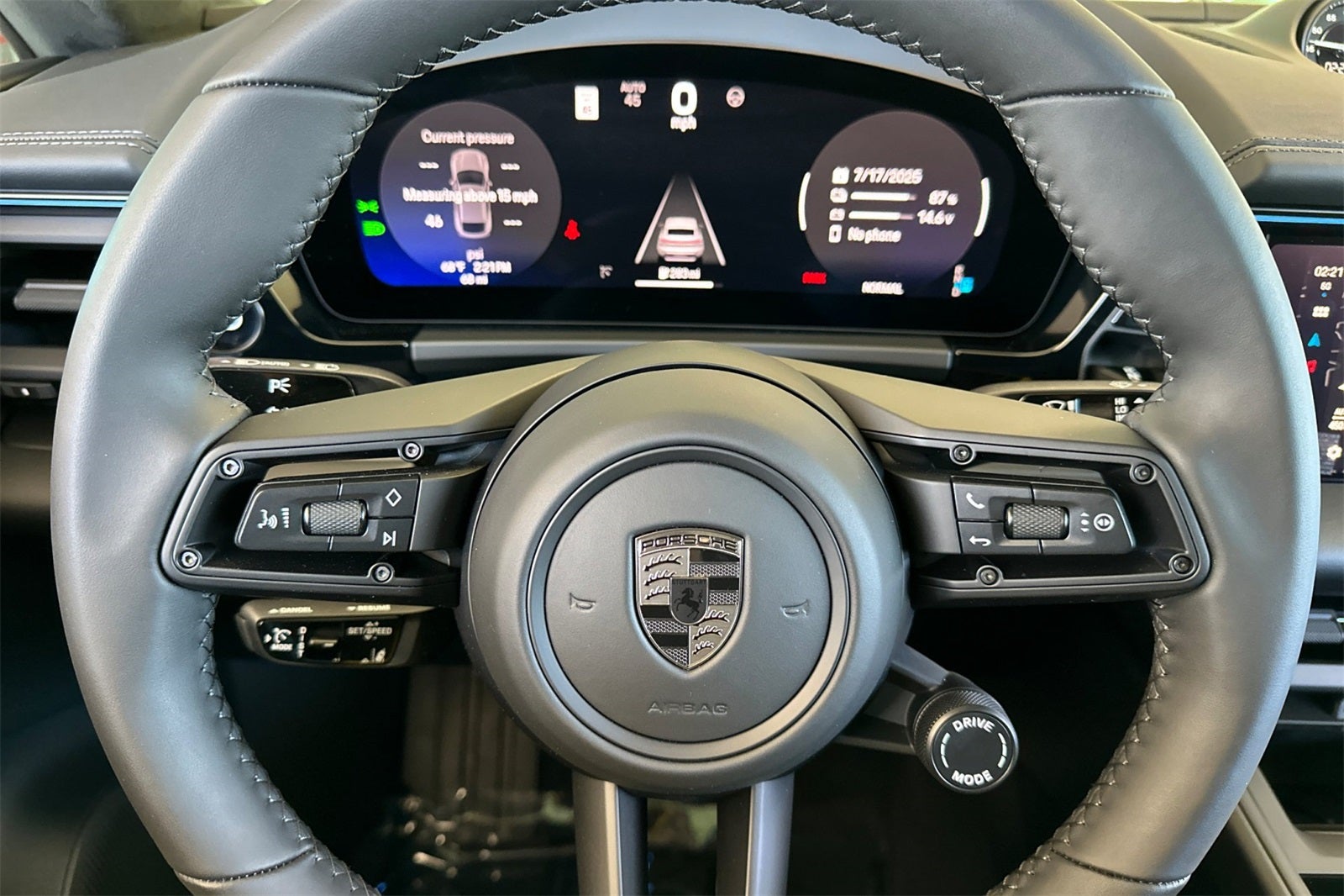 2025 Porsche Macan Macan Turbo Electric