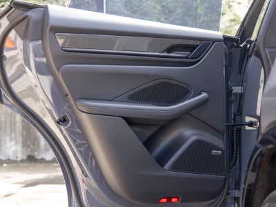 2025 Porsche Macan Turbo Electric