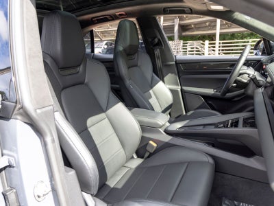 2025 Porsche Macan Turbo Electric