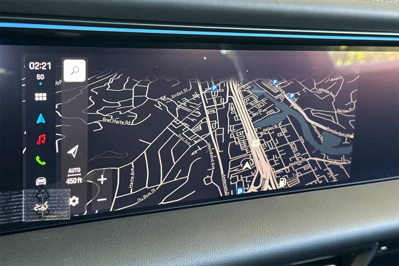 2025 Porsche Macan Macan Turbo Electric