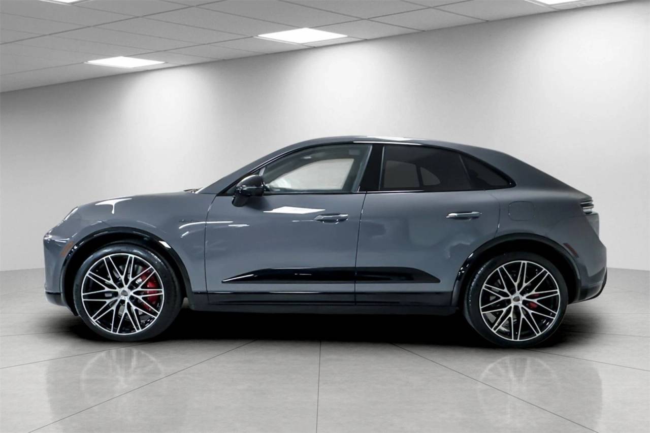 2025 Porsche Macan Macan Turbo Electric