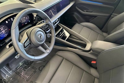 2025 Porsche Macan Macan Turbo Electric