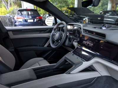 2026 Porsche Cayenne Cayenne Turbo Electric