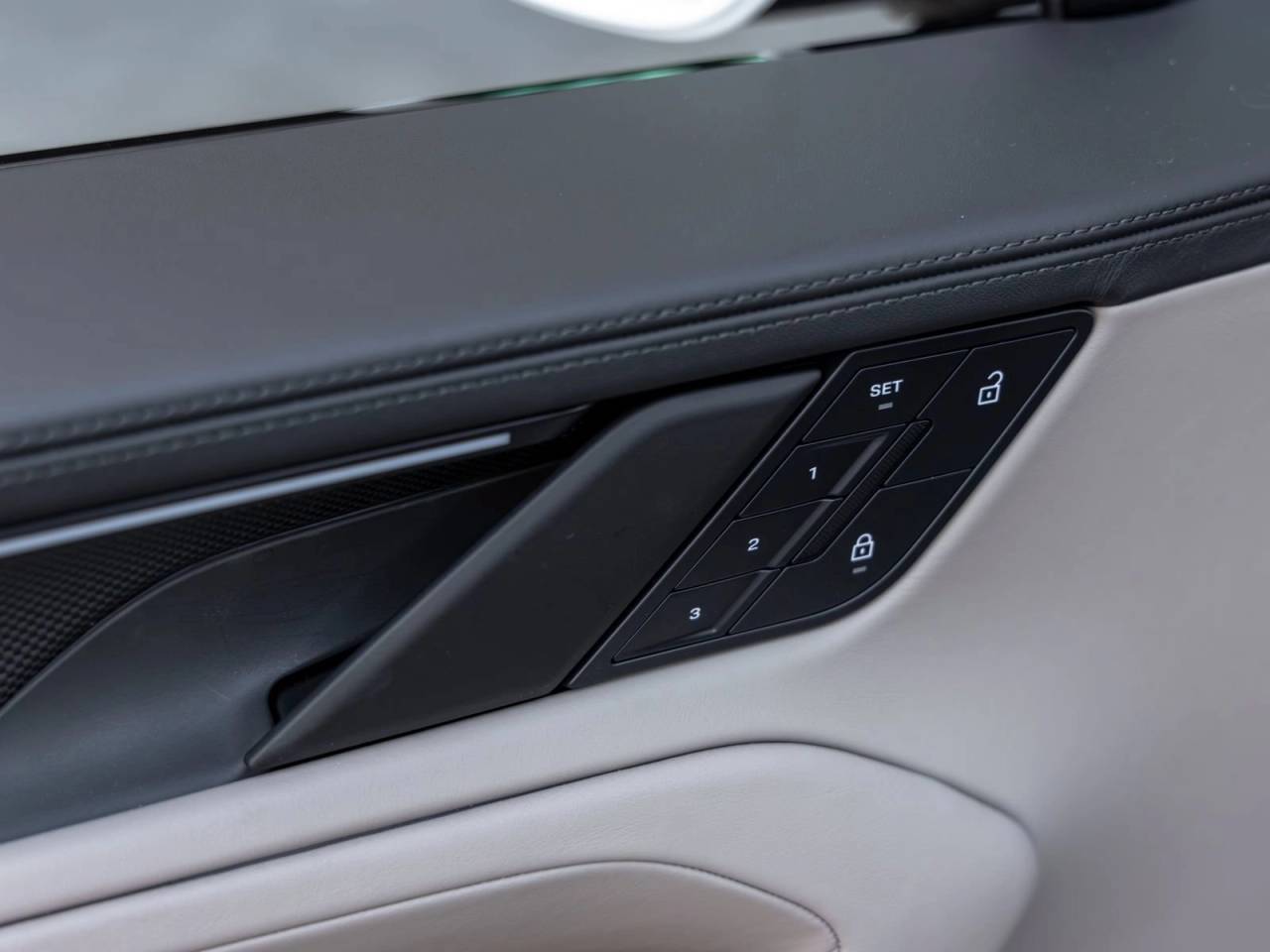 2026 Porsche Cayenne Cayenne Turbo Electric