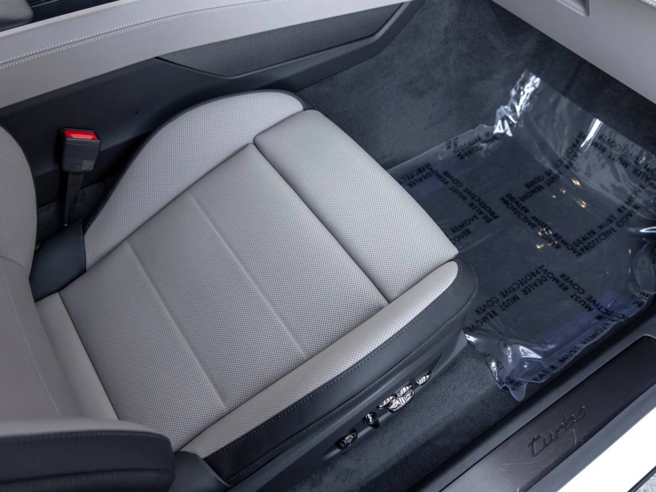 2026 Porsche Cayenne Cayenne Turbo Electric